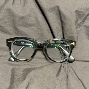 Ray-Ban Tortoiseshell Round Glasses - Black and Brown Highlights
